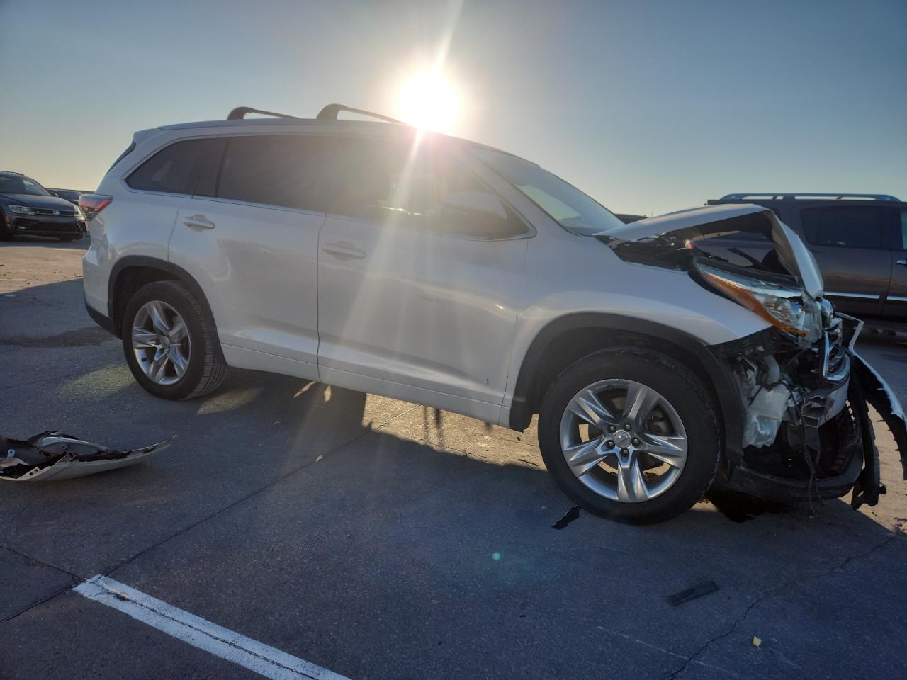 TOYOTA HIGHLANDER LIMITED