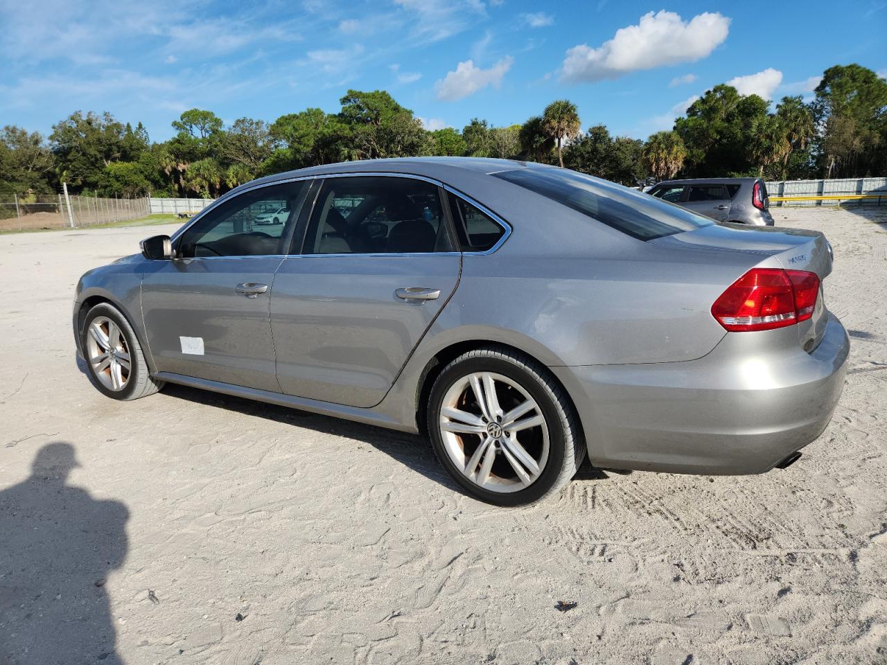 VOLKSWAGEN PASSAT SE