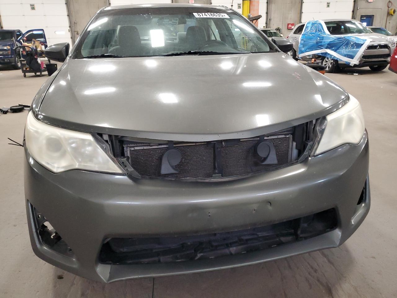 TOYOTA CAMRY BASE