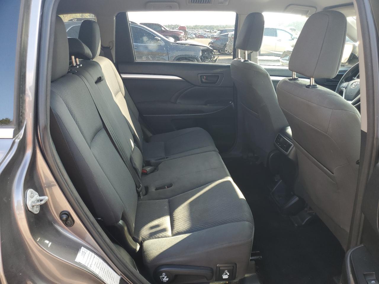 TOYOTA HIGHLANDER LE