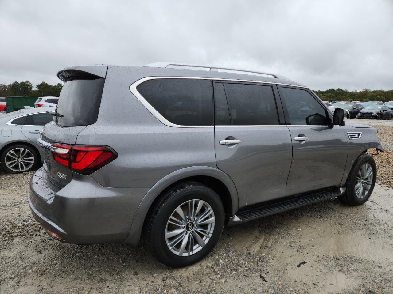 INFINITI QX80 LUXE