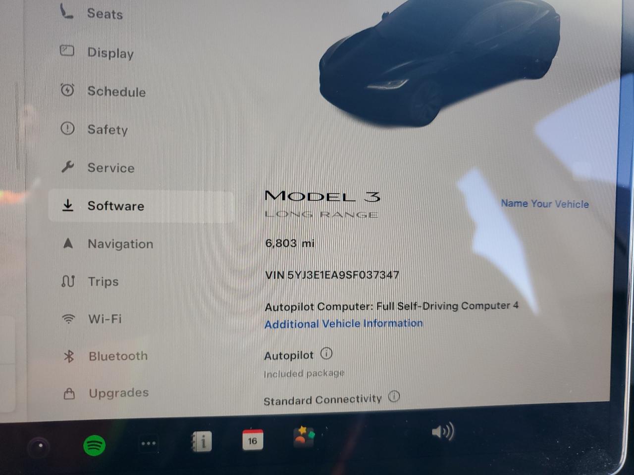 TESLA MODEL 3
