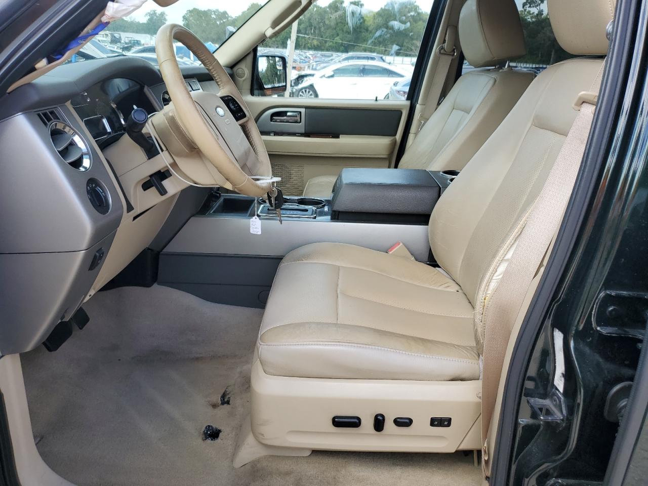 FORD EXPEDITION EL XLT