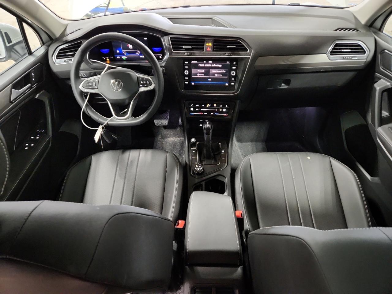 VOLKSWAGEN TIGUAN SE