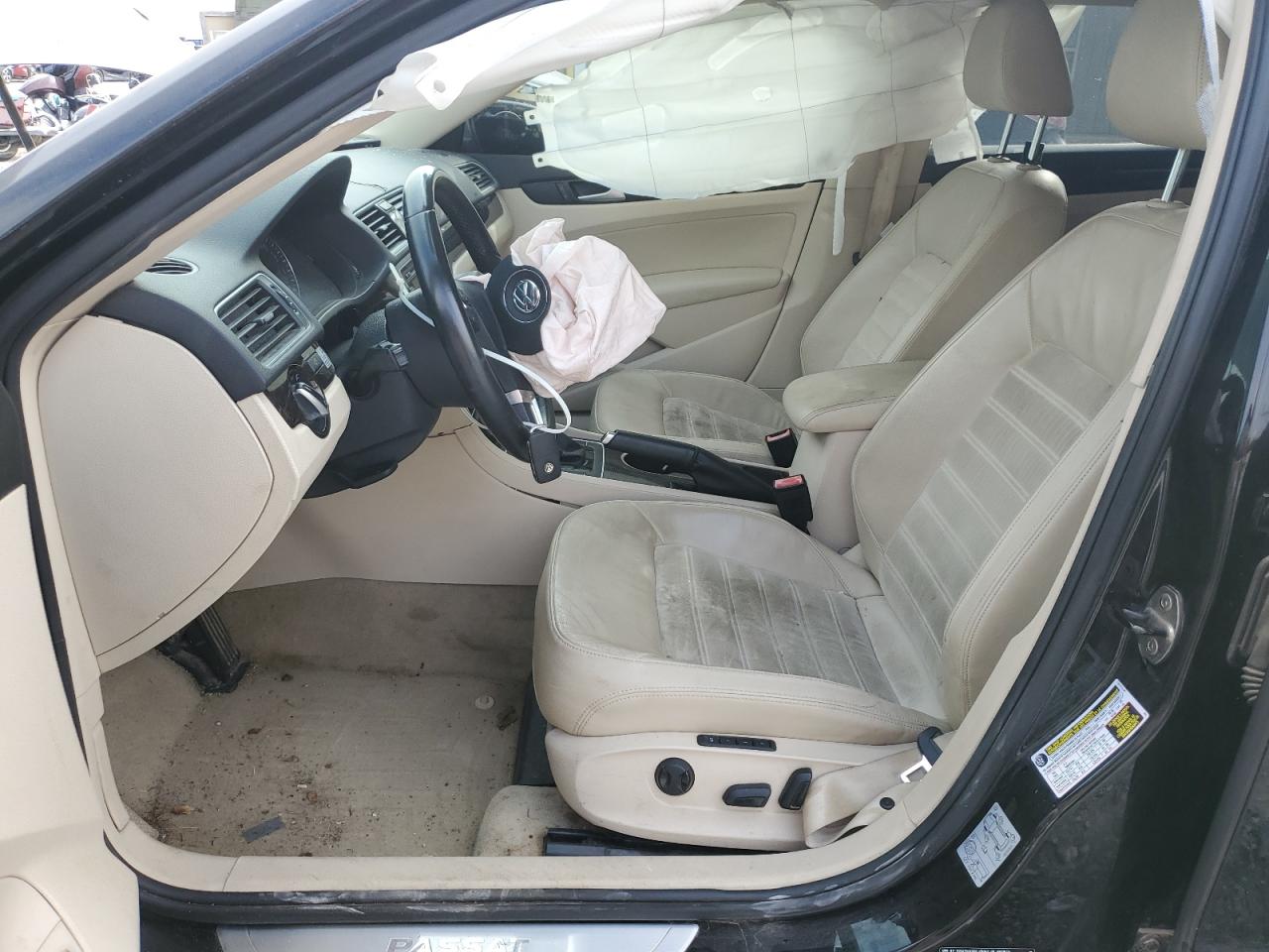 VOLKSWAGEN PASSAT SEL