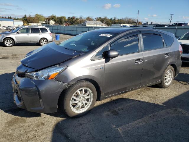 TOYOTA PRIUS V