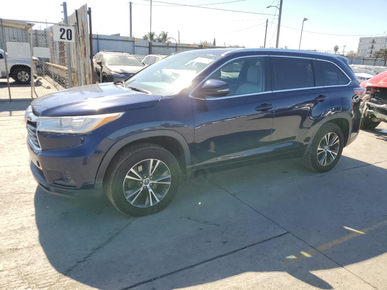 TOYOTA HIGHLANDER XLE