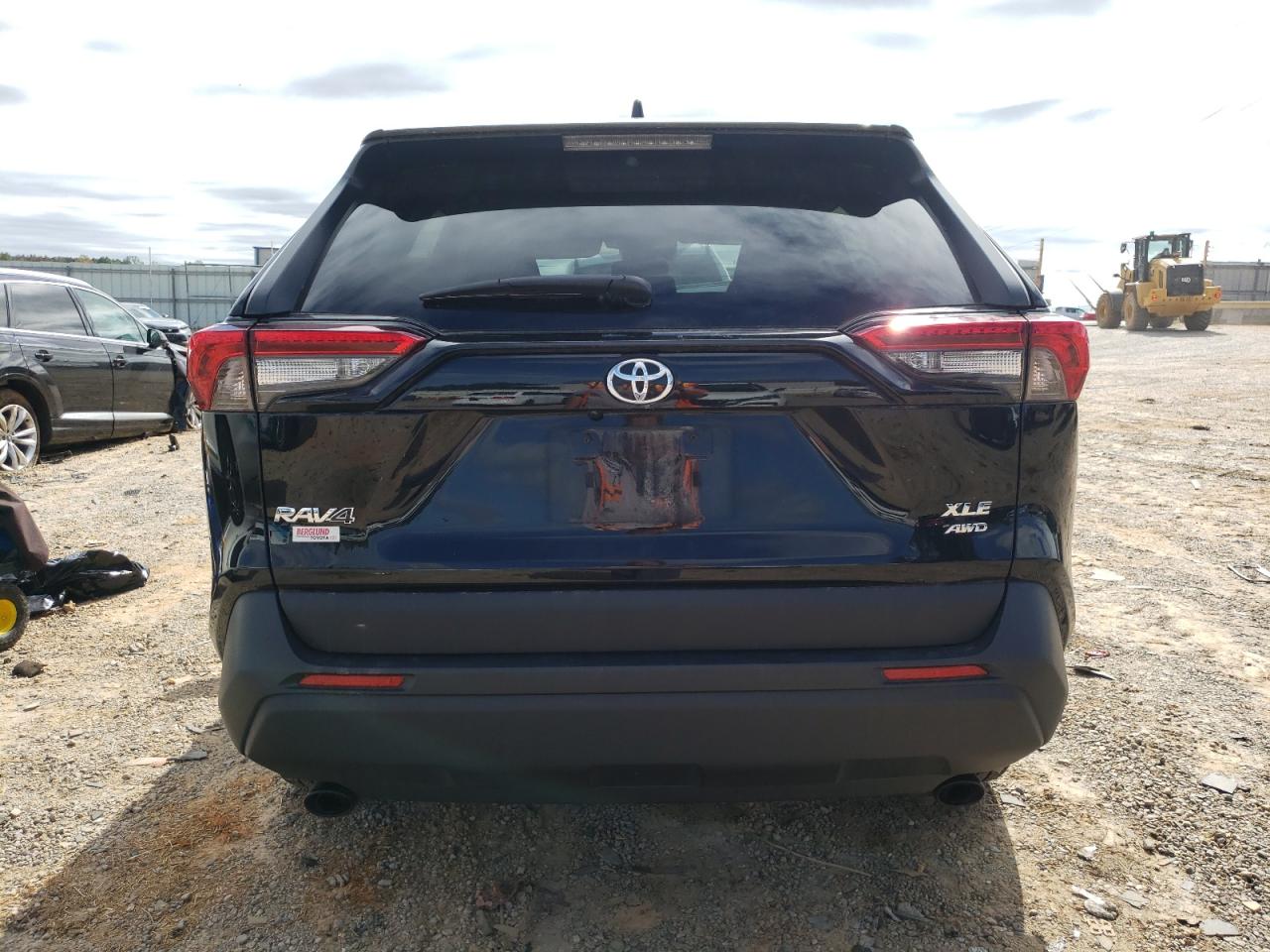 TOYOTA RAV4 XLE