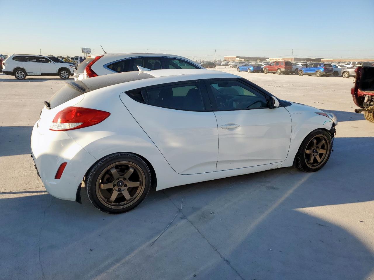 HYUNDAI VELOSTER