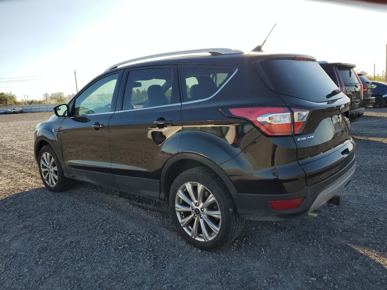 FORD ESCAPE TITANIUM