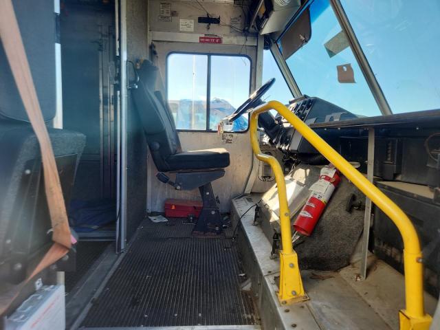 2001 FREIGHTLINER CHASSIS M #3310411966