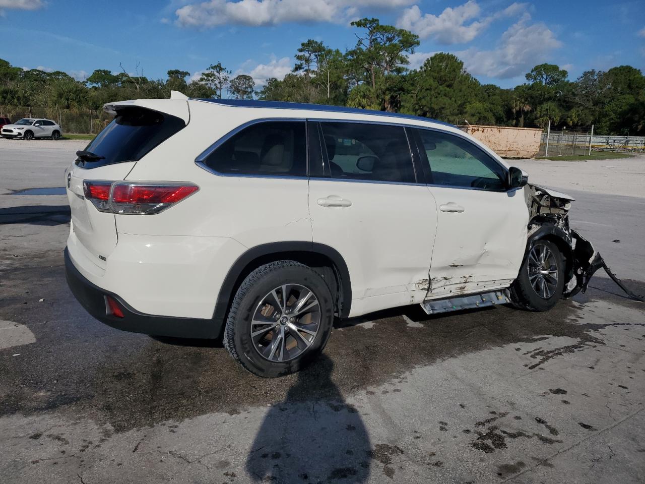 TOYOTA HIGHLANDER XLE