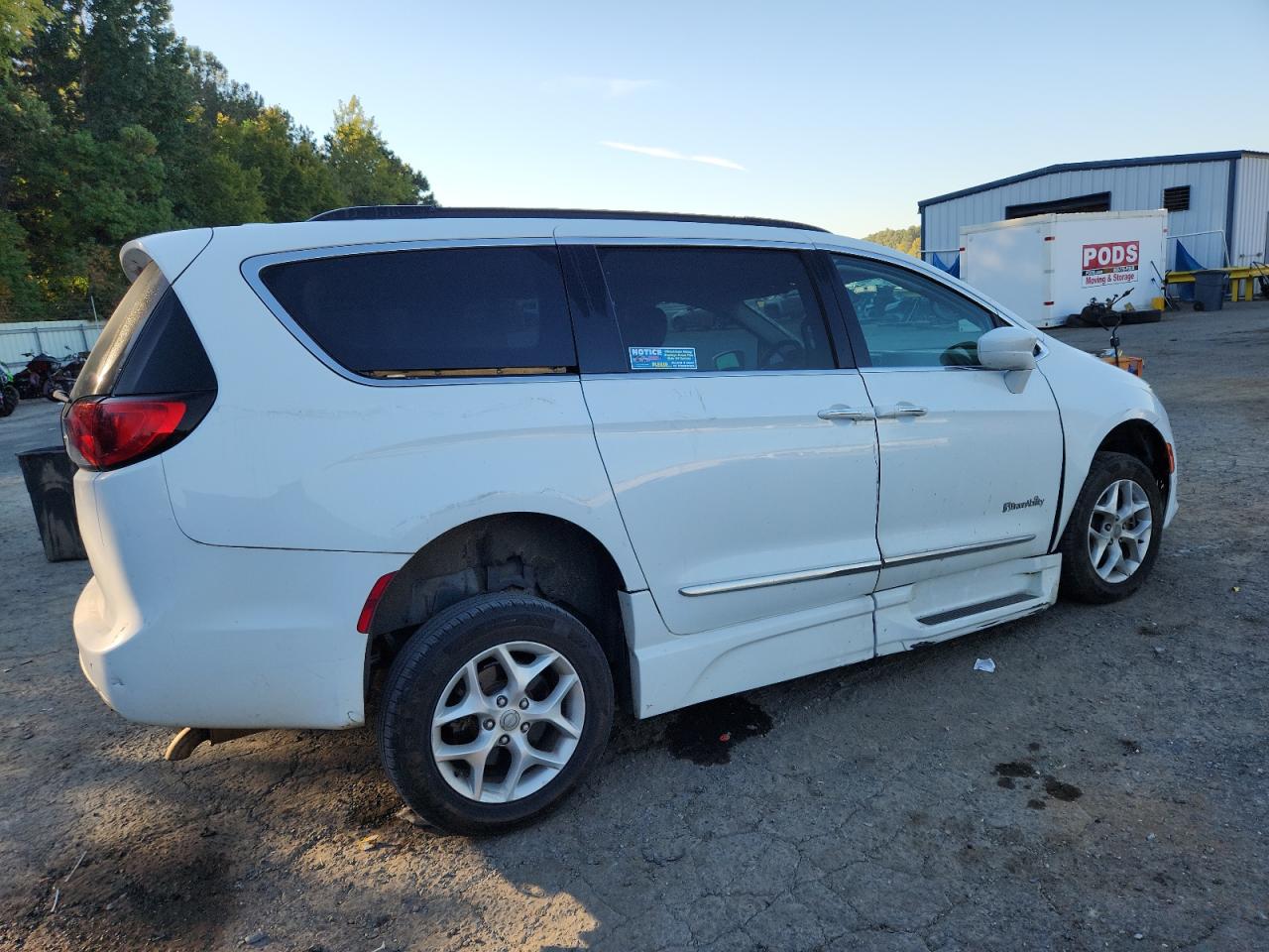 CHRYSLER PACIFICA TOURING L