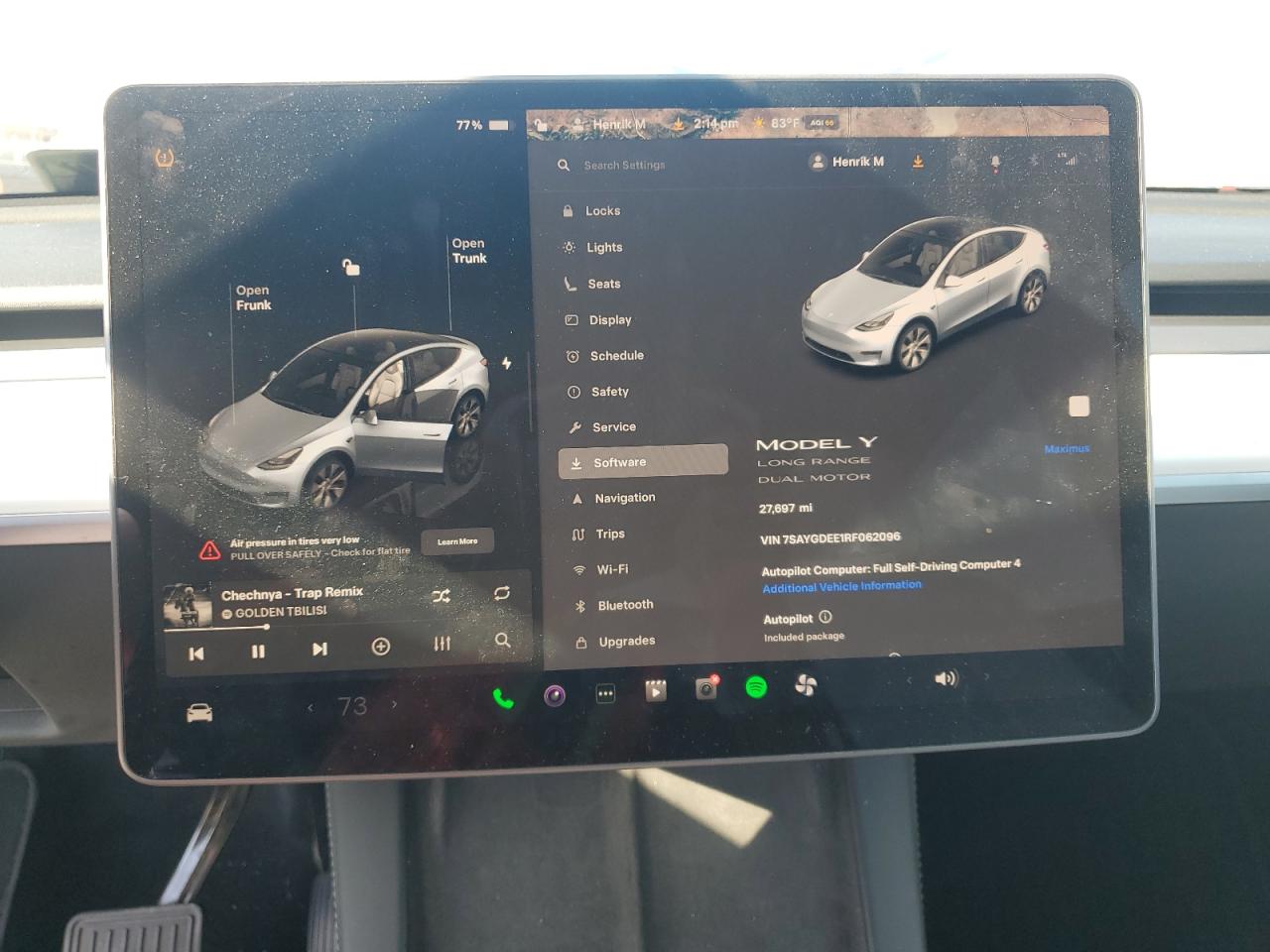 TESLA MODEL Y