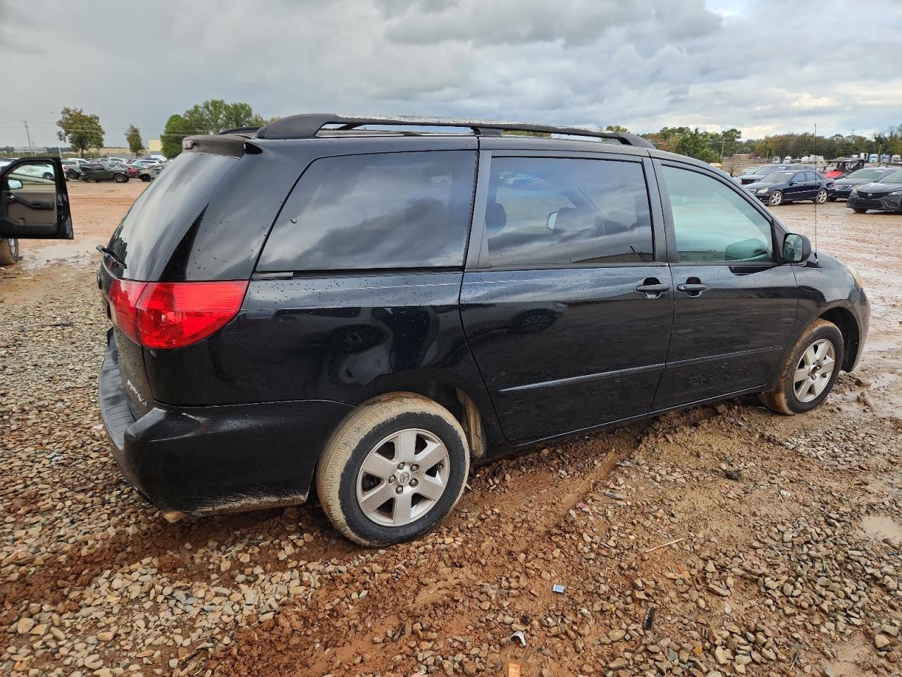 Lot #3276399695 2008 TOYOTA SIENNA CE