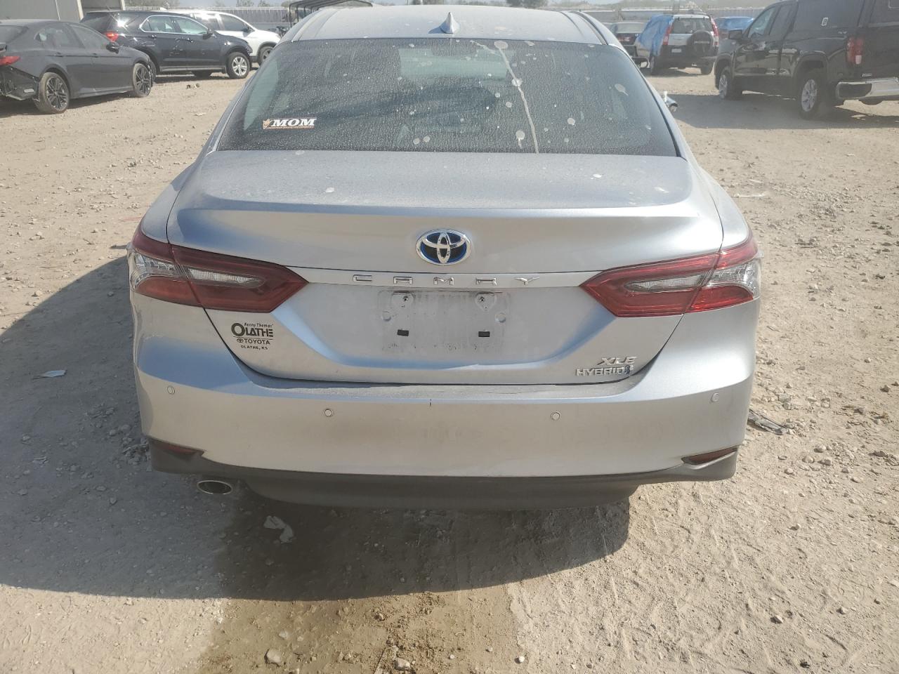 TOYOTA CAMRY XLE