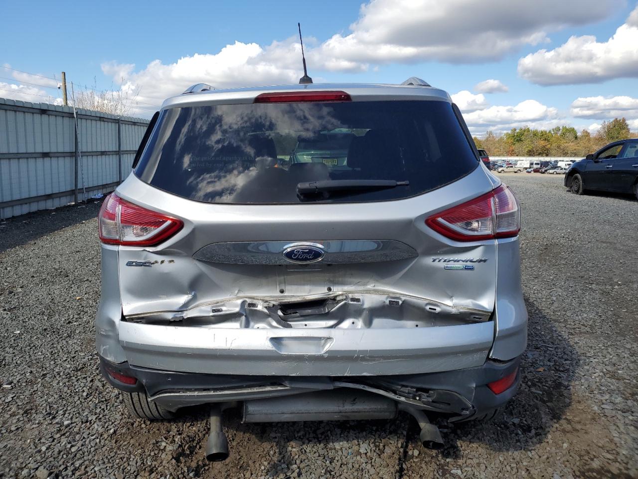 FORD ESCAPE TITANIUM