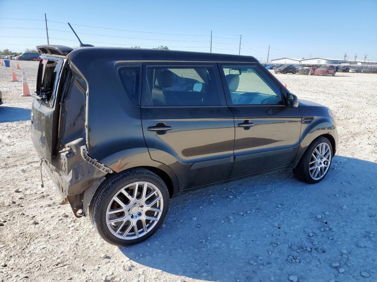 KIA SOUL +