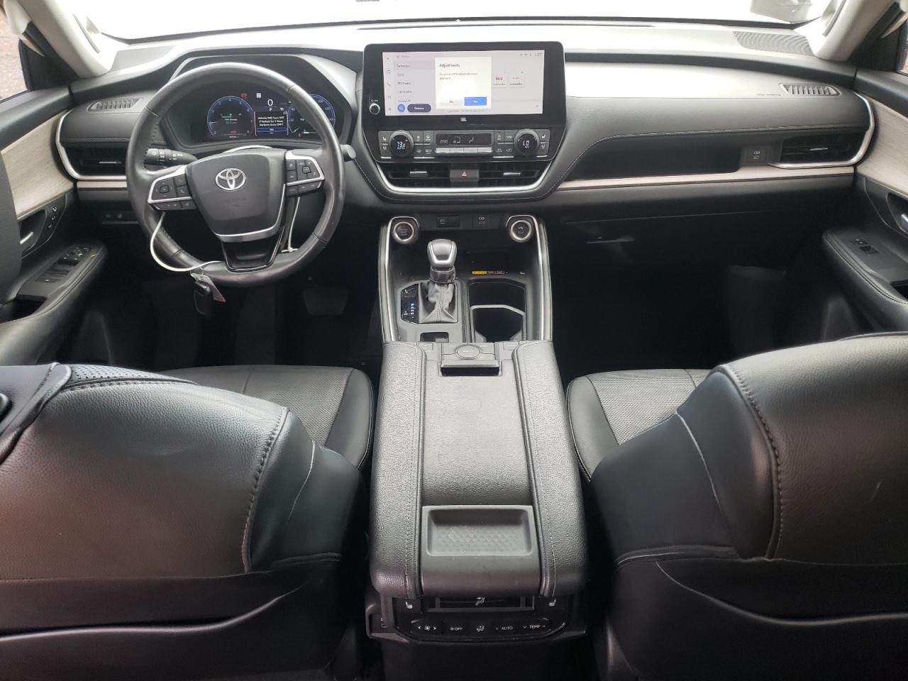 TOYOTA HIGHLANDER XLE