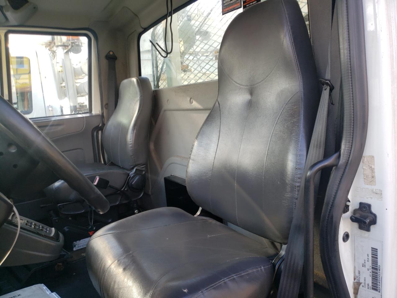 Lot #3283785487 2012 INTERNATIONAL 4300