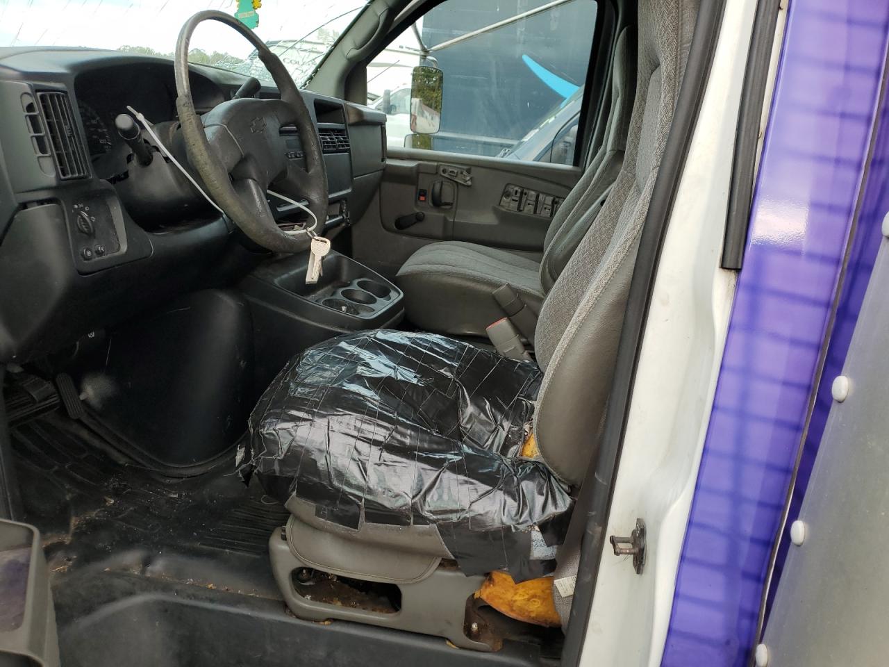 Lot #3298101140 2004 CHEVROLET EXPRESS