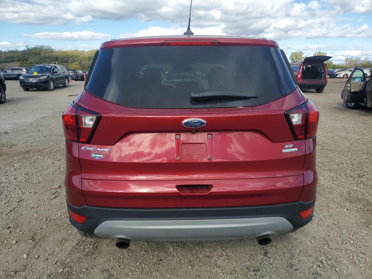 Lot #3303620930 2019 FORD ESCAPE SE