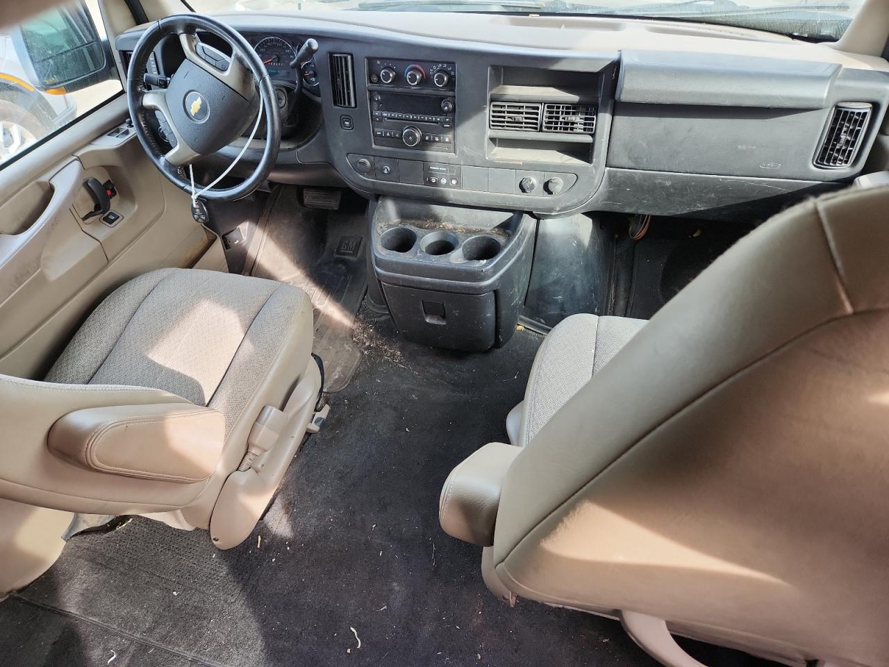 CHEVROLET EXPRESS LT