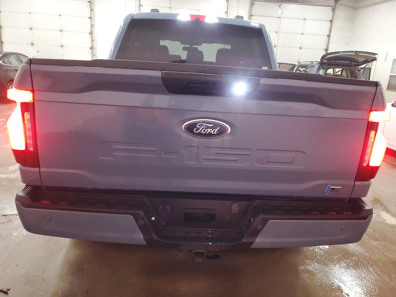 FORD F-150 LIGHTNING PRO