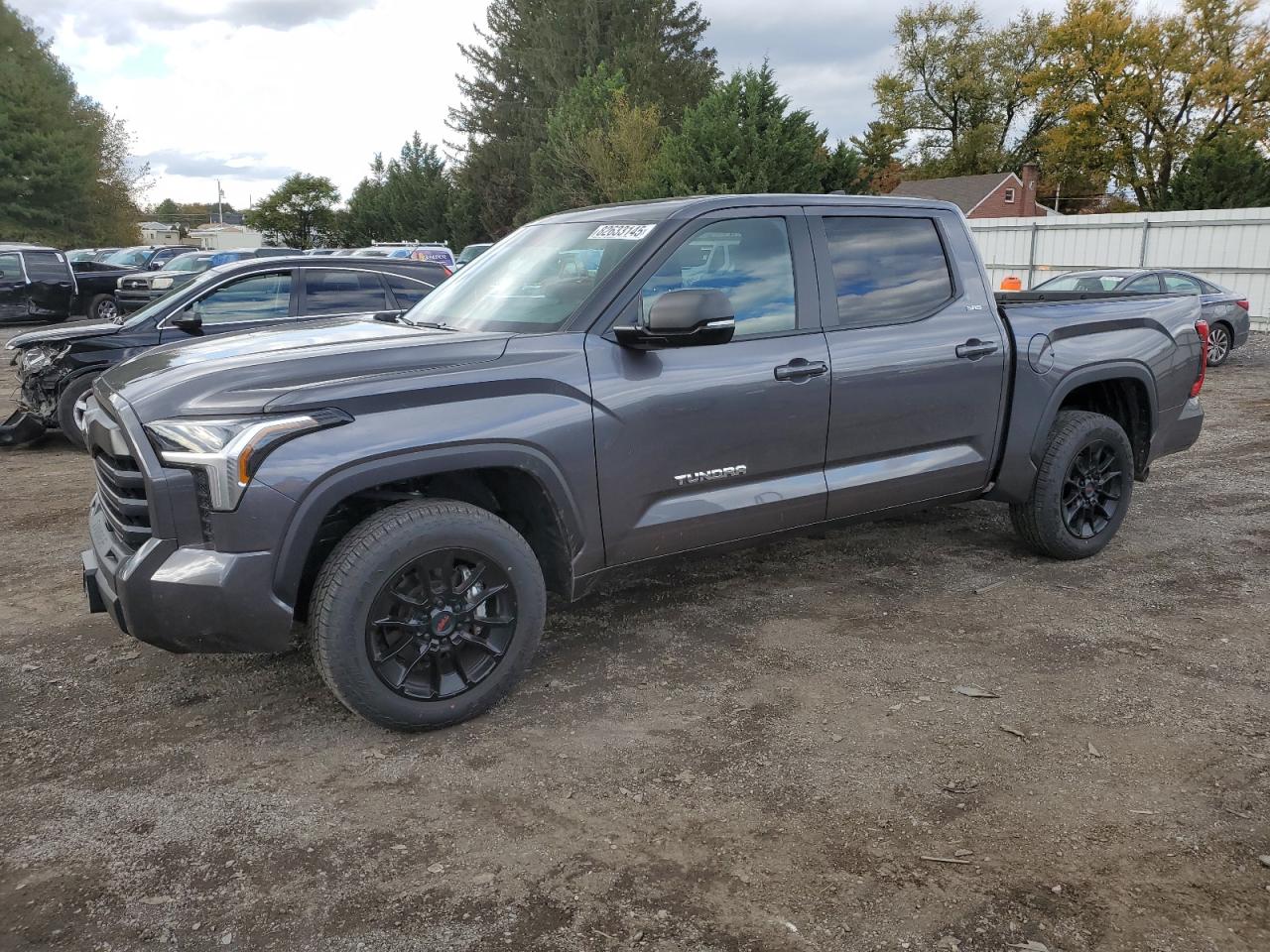 TOYOTA TUNDRA CREWMAX SR