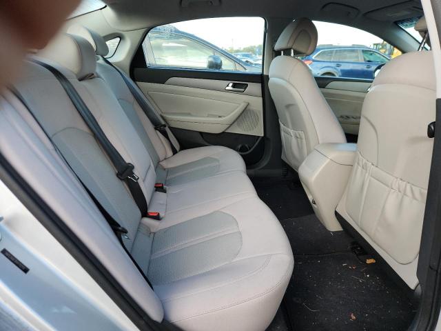 2015 HYUNDAI SONATA SE 5NPE24AF3FH170259