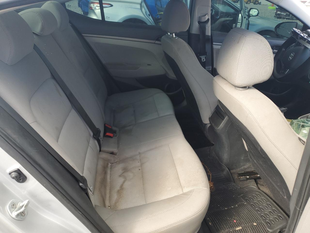 Lot #3292390303 2017 HYUNDAI ELANTRA SE