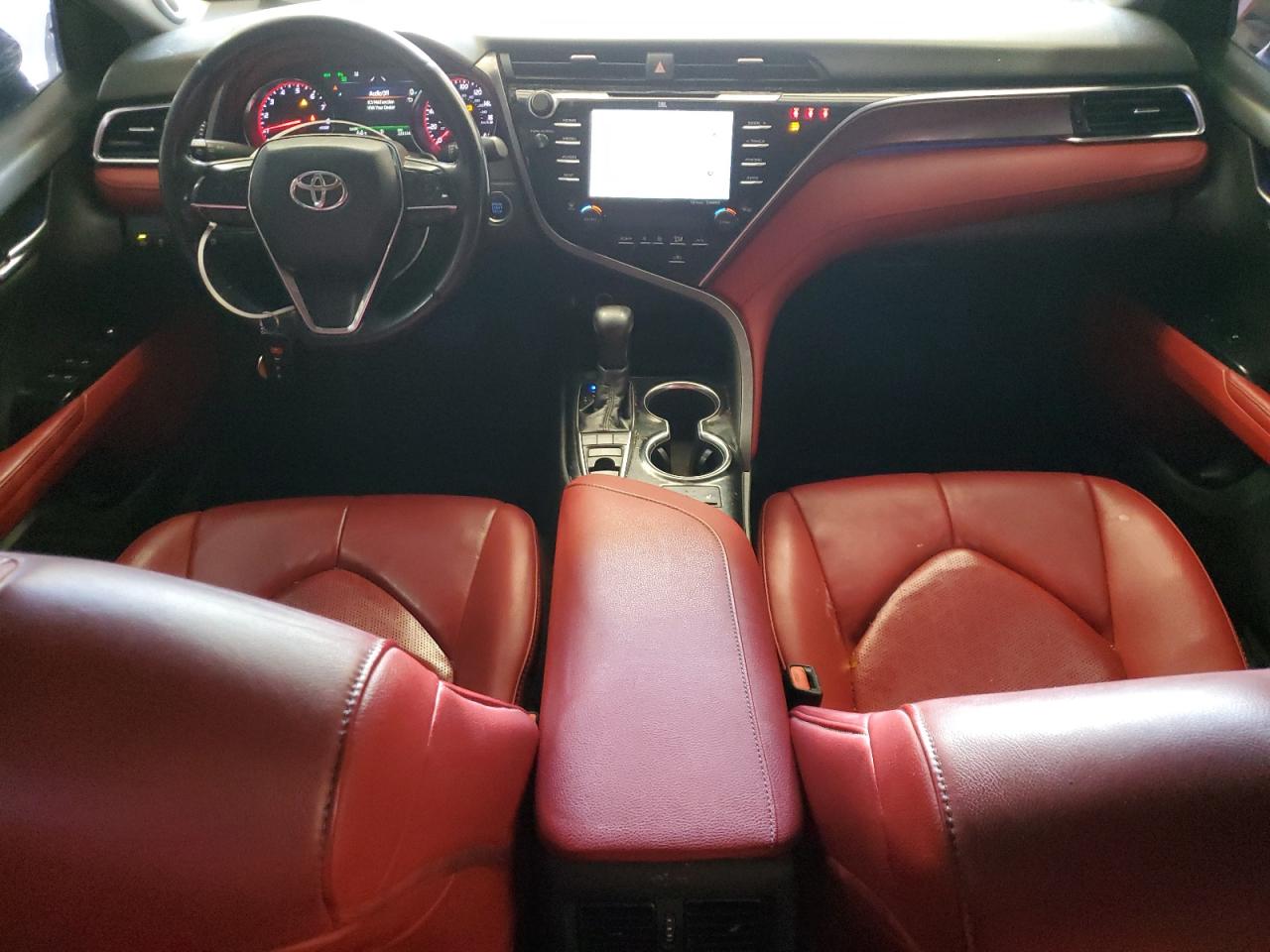 TOYOTA CAMRY XSE