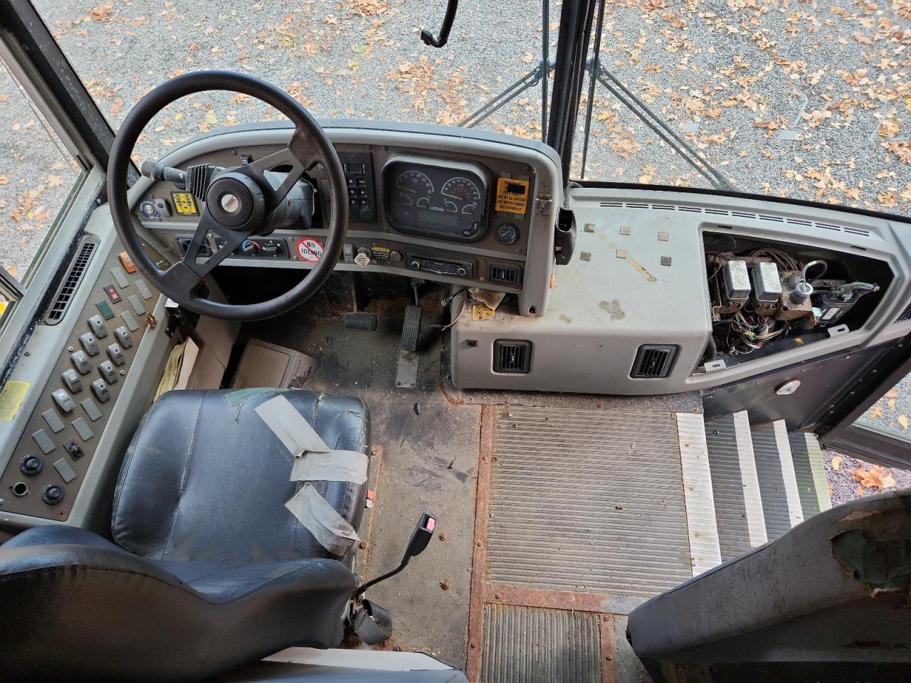 Lot #3271706662 2012 THOMAS SAF-T-LINER HDX