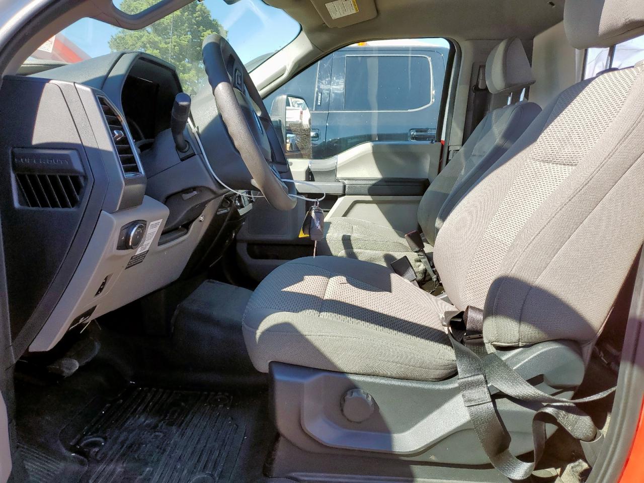 FORD F-550 SUPER DUTY