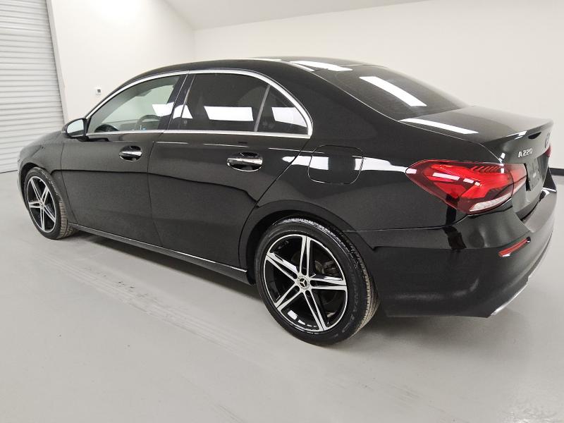 2020 MERCEDES-BENZ A 220 - W1K3G4EB5LJ232320