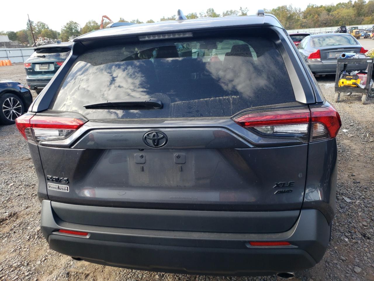 TOYOTA RAV4 XLE PREMIUM