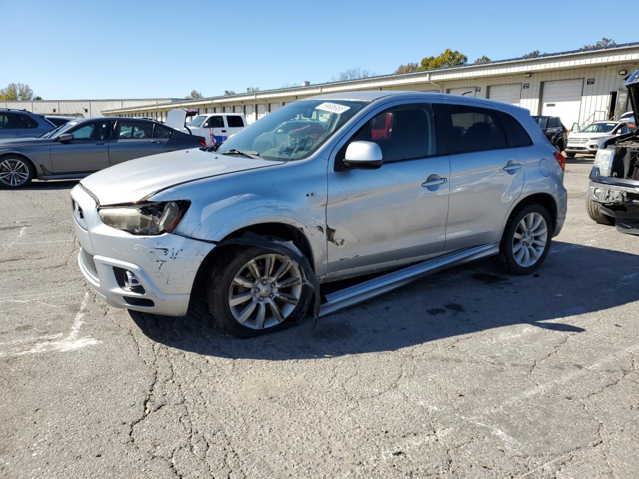 MITSUBISHI OUTLANDER SE