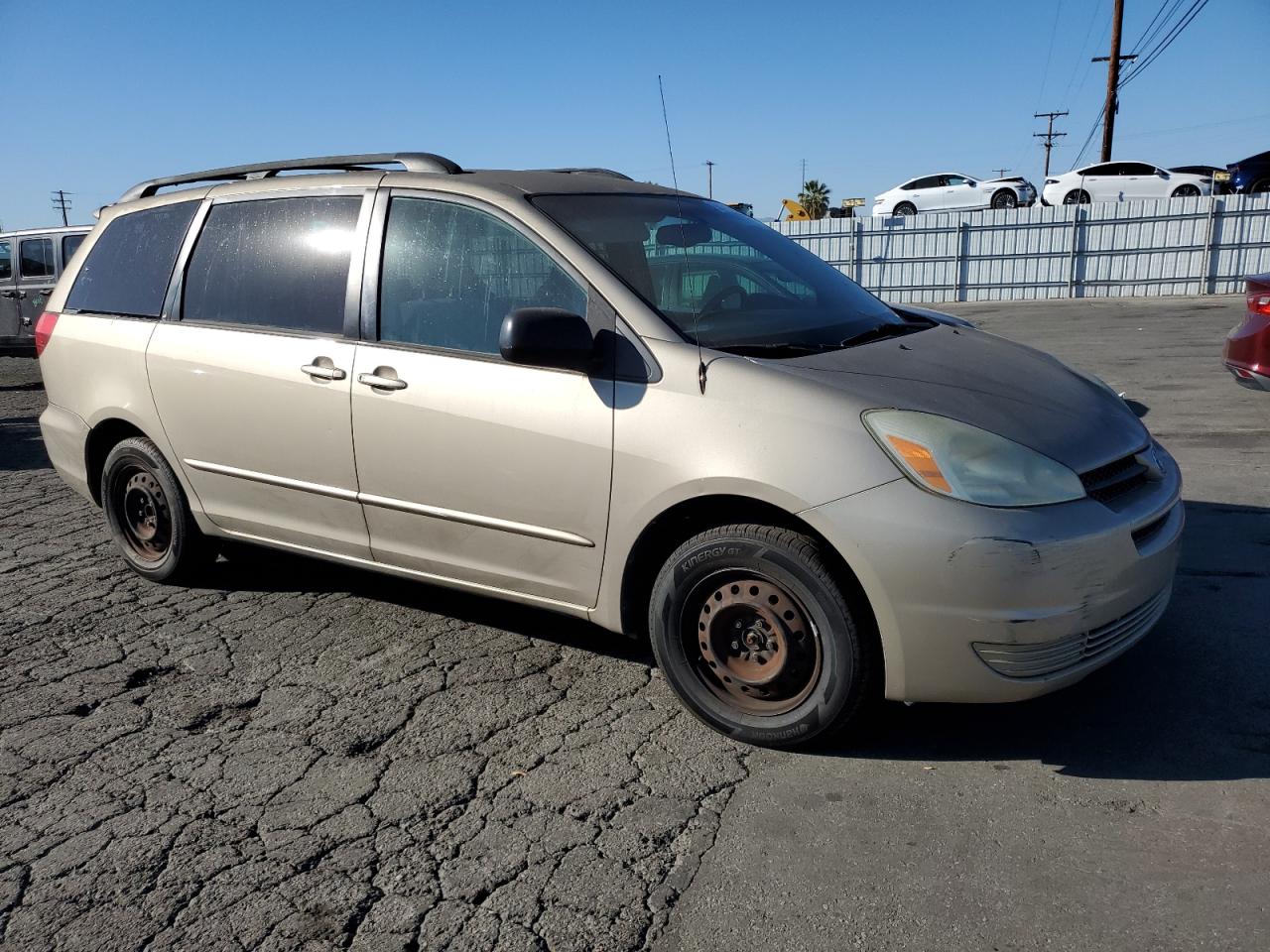 Lot #3294075968 2004 TOYOTA SIENNA CE