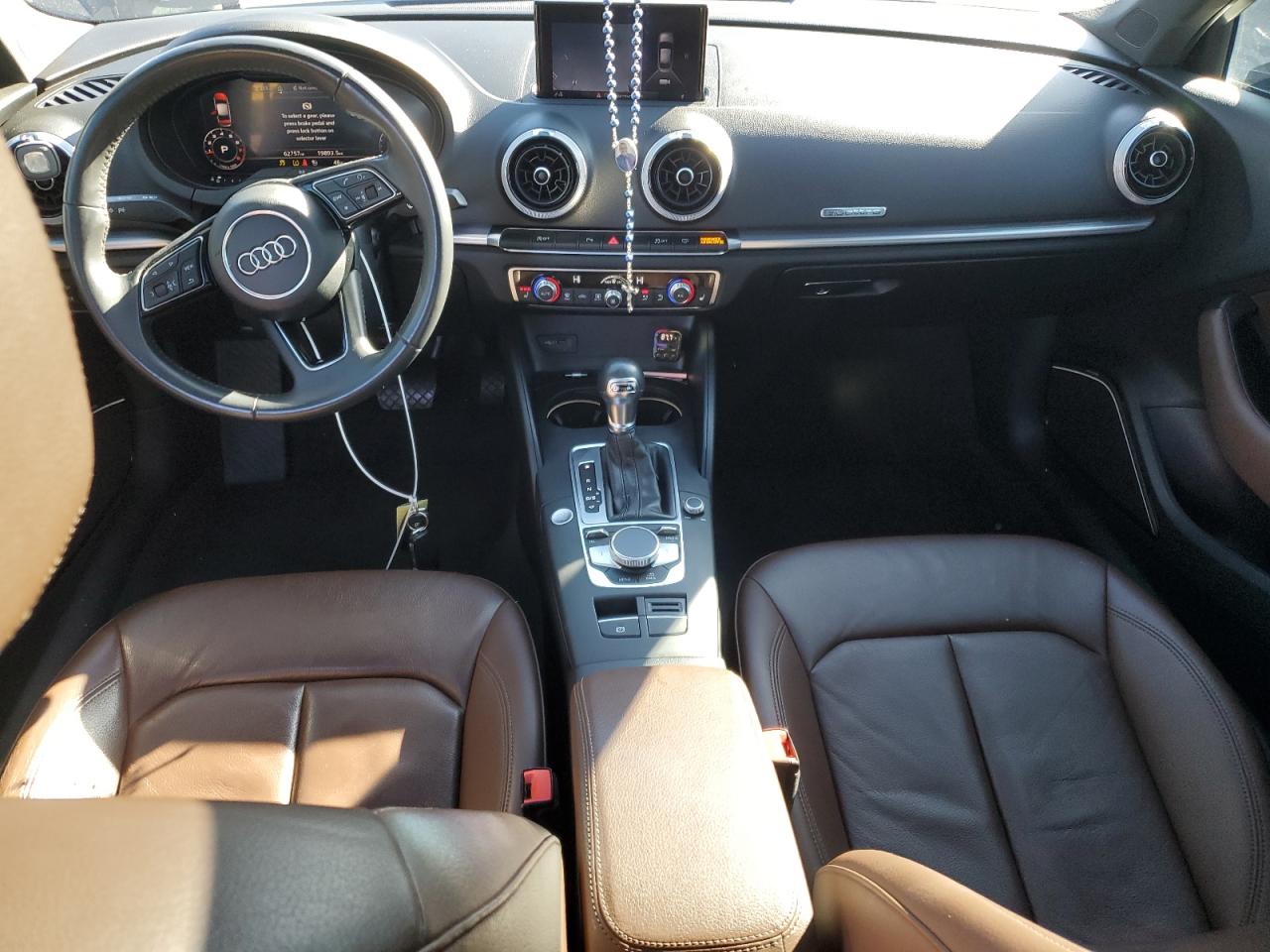 AUDI A3 PREMIUM PLUS