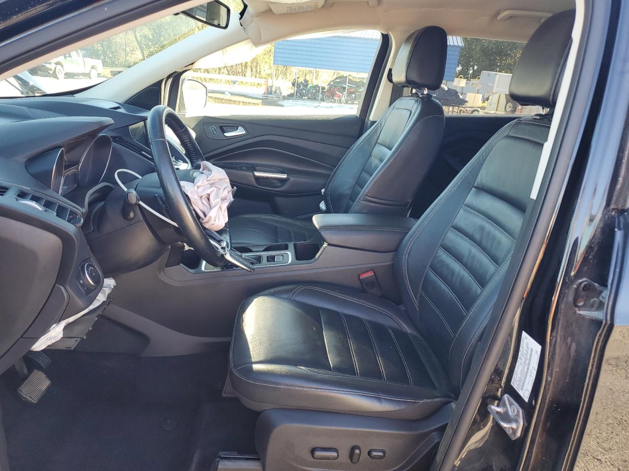 FORD ESCAPE TITANIUM