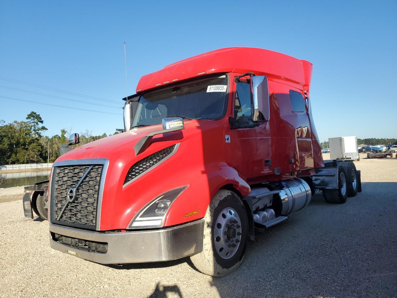 Lot #3293304422 2021 VOLVO VNL