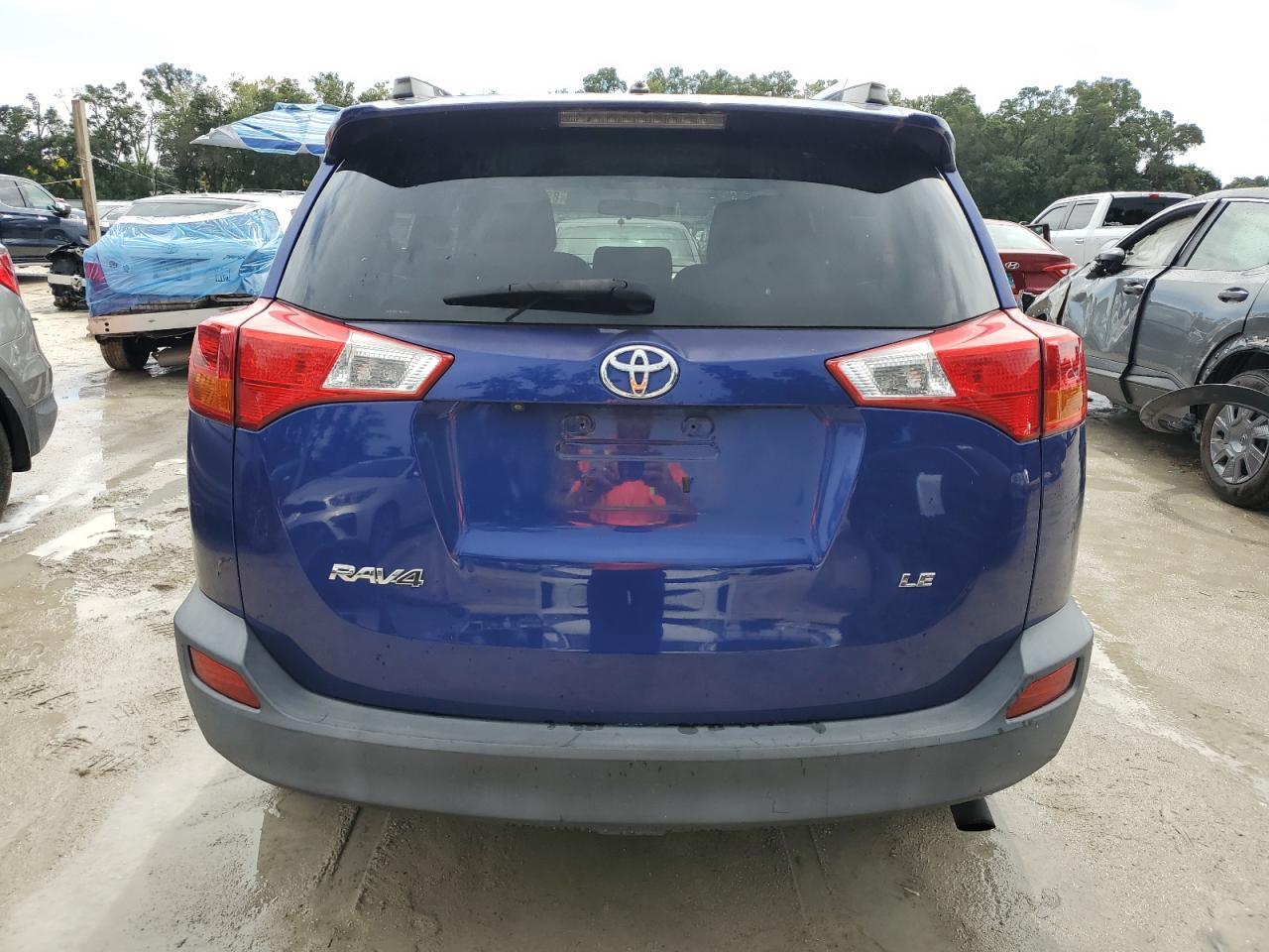 TOYOTA RAV4 LE