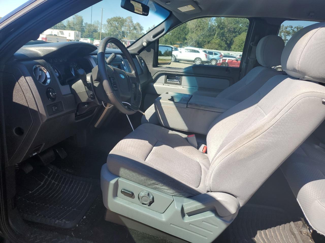 FORD F-150 SUPER CAB