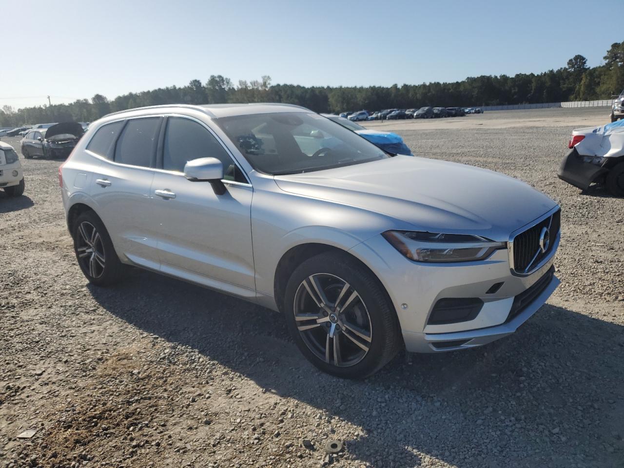 VOLVO XC60 T5 MOMENTUM