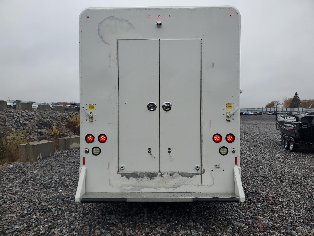 Lot #3281419988 2017 ISUZU NQR