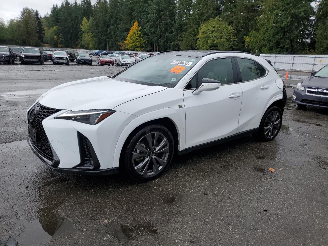 LEXUS UX 300H BASE