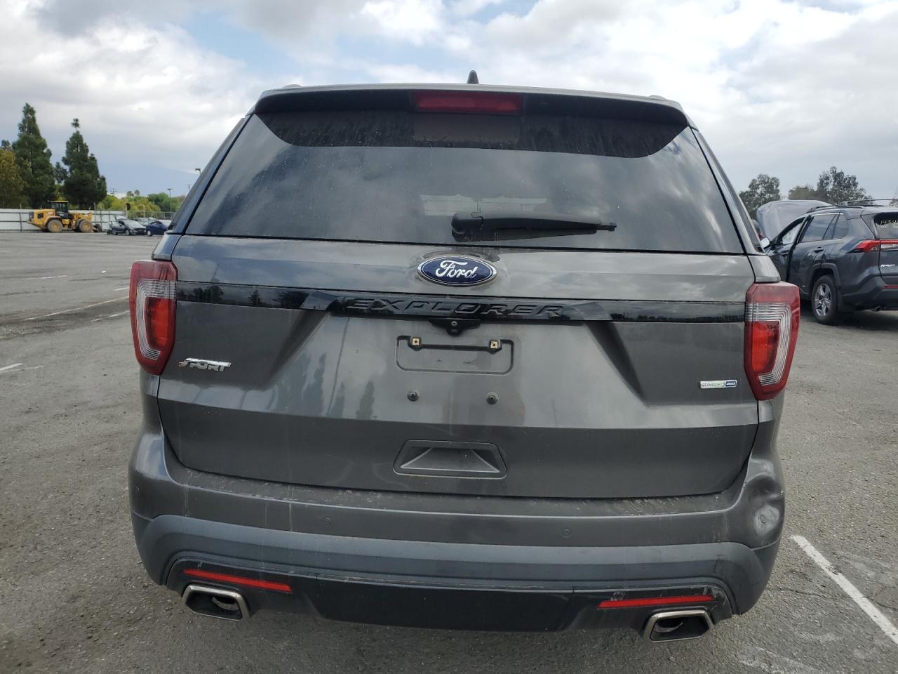 FORD EXPLORER SPORT