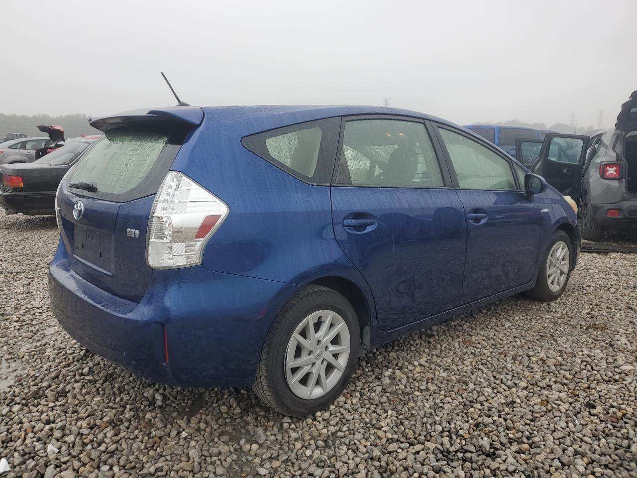 TOYOTA PRIUS V