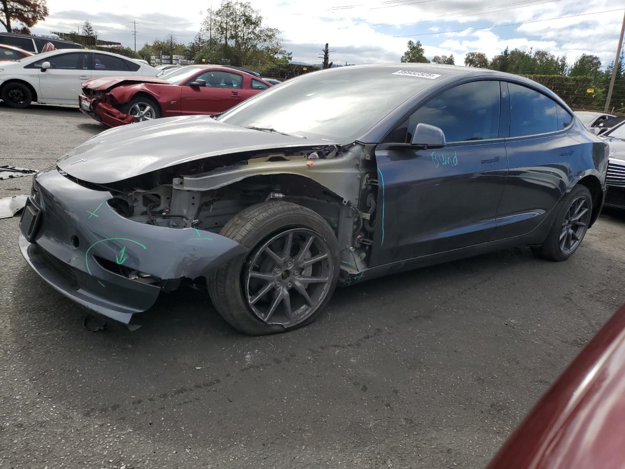 TESLA MODEL 3