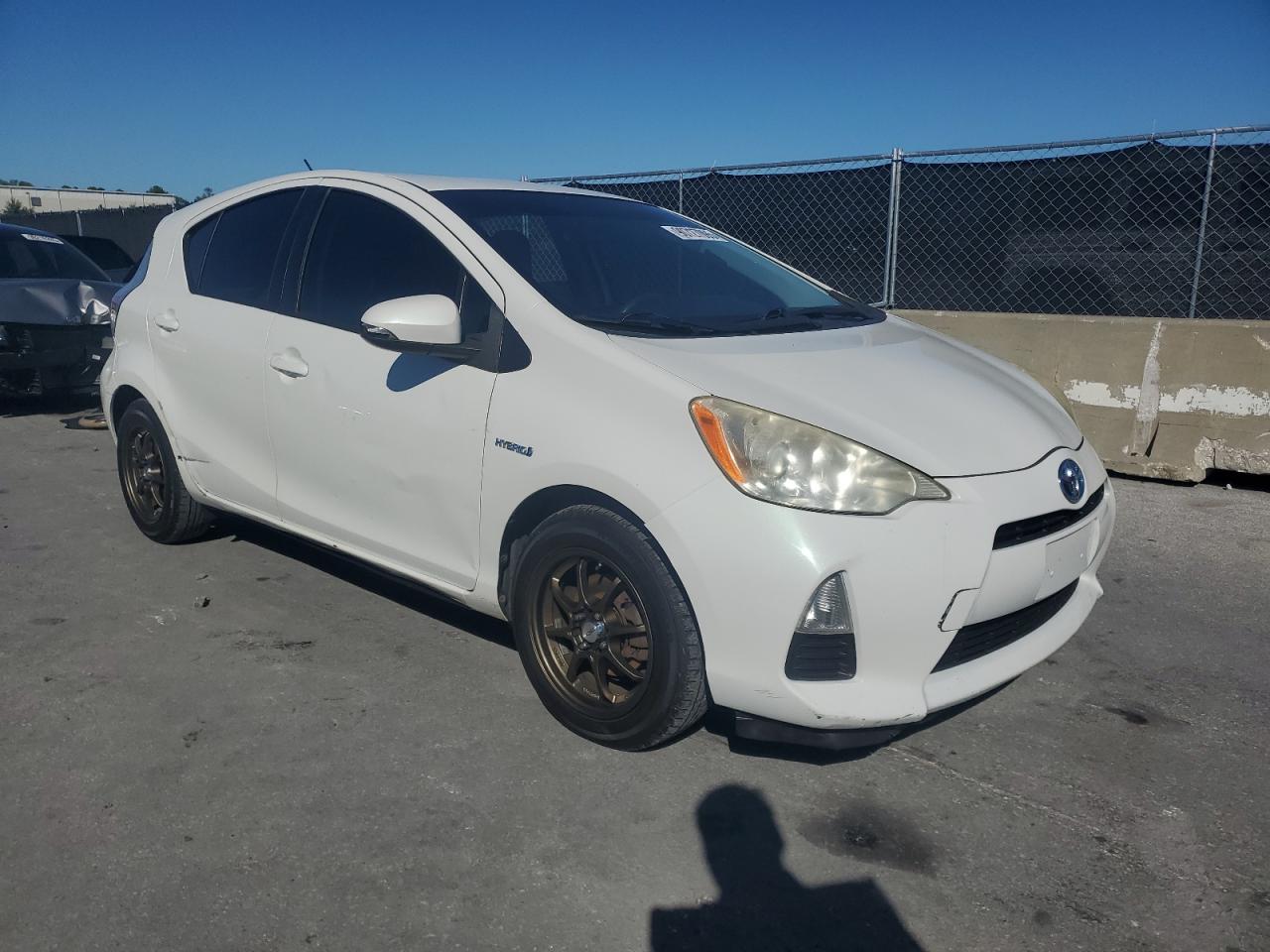 TOYOTA PRIUS C